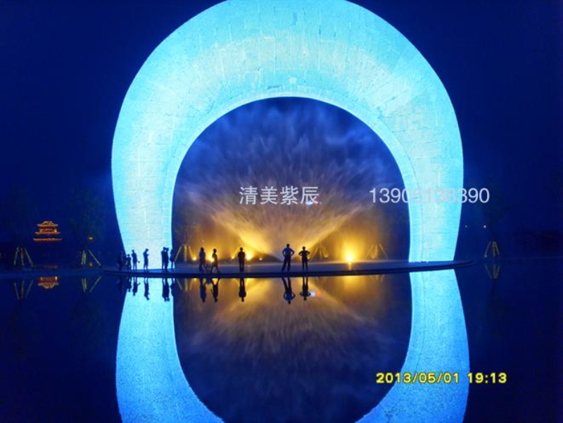明月雕塑